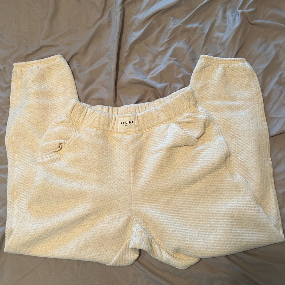 Aerie Cream Sweatpants Cozy and Stylish